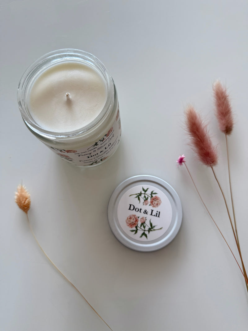 peony & olive leaf soy candle
