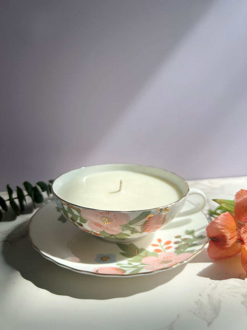 NOUVEAU -bougie tasse fleur de mimosa & nectarine 