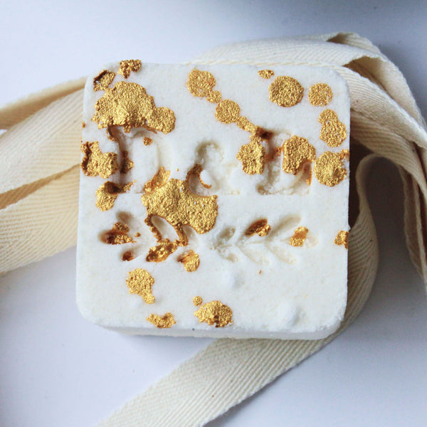 sugar & spice sparkling milk bath cube