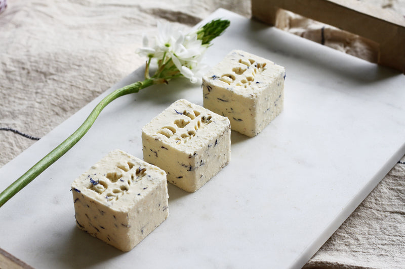white tea & ginger sparkling milk bath cube